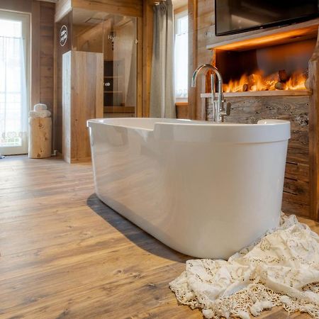 John Luxury Suites Folgaria Bagian luar foto