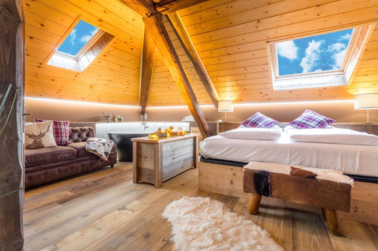 John Luxury Suites Folgaria Bagian luar foto