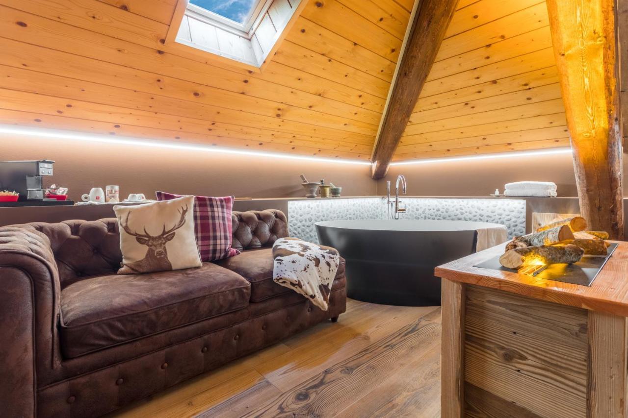 John Luxury Suites Folgaria Bagian luar foto