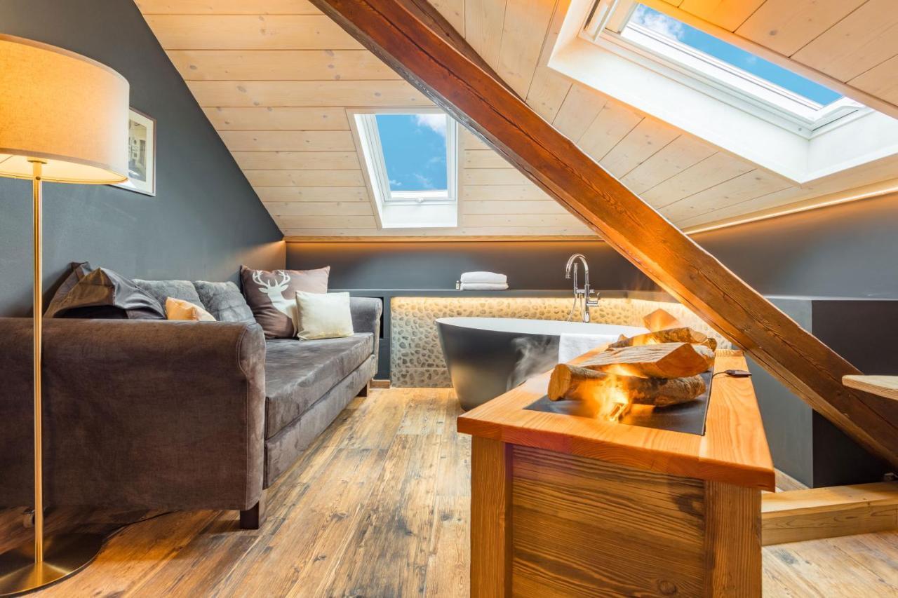 John Luxury Suites Folgaria Bagian luar foto