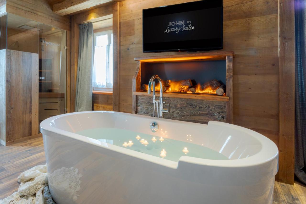 John Luxury Suites Folgaria Bagian luar foto