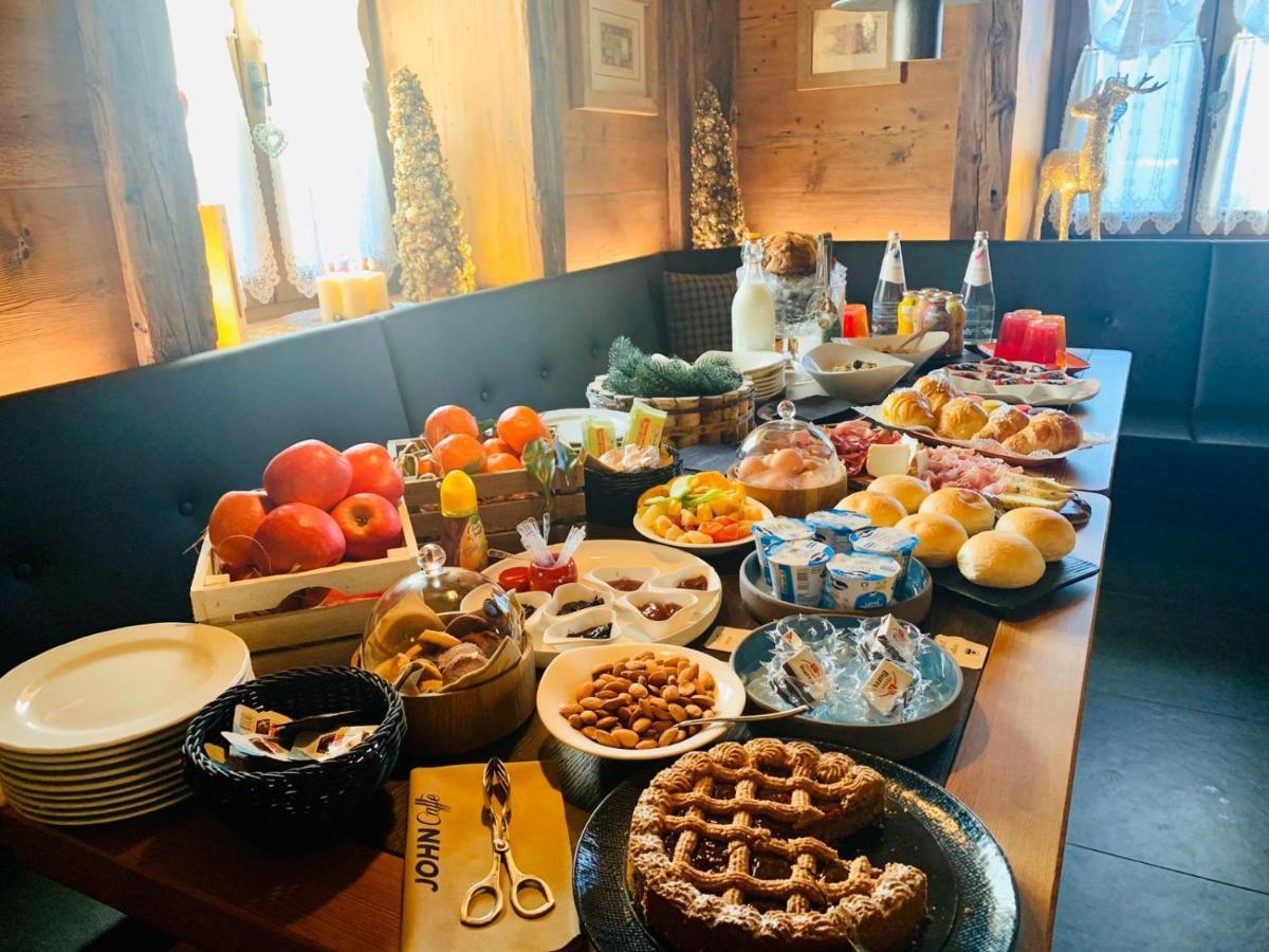 John Luxury Suites Folgaria Bagian luar foto